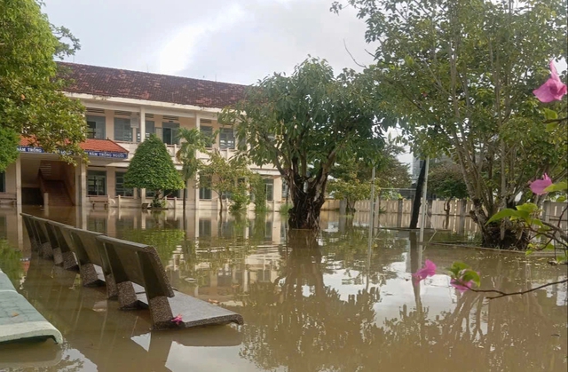 Sau lũ lụt, 760.000 học sinh Gia Lai đi học trở lại - Ảnh 1.
