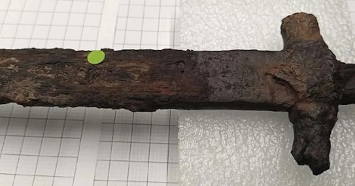 Phát hiện kiếm cổ từ thế kỷ 16 tại Đức qua công nghệ CT hiện đại