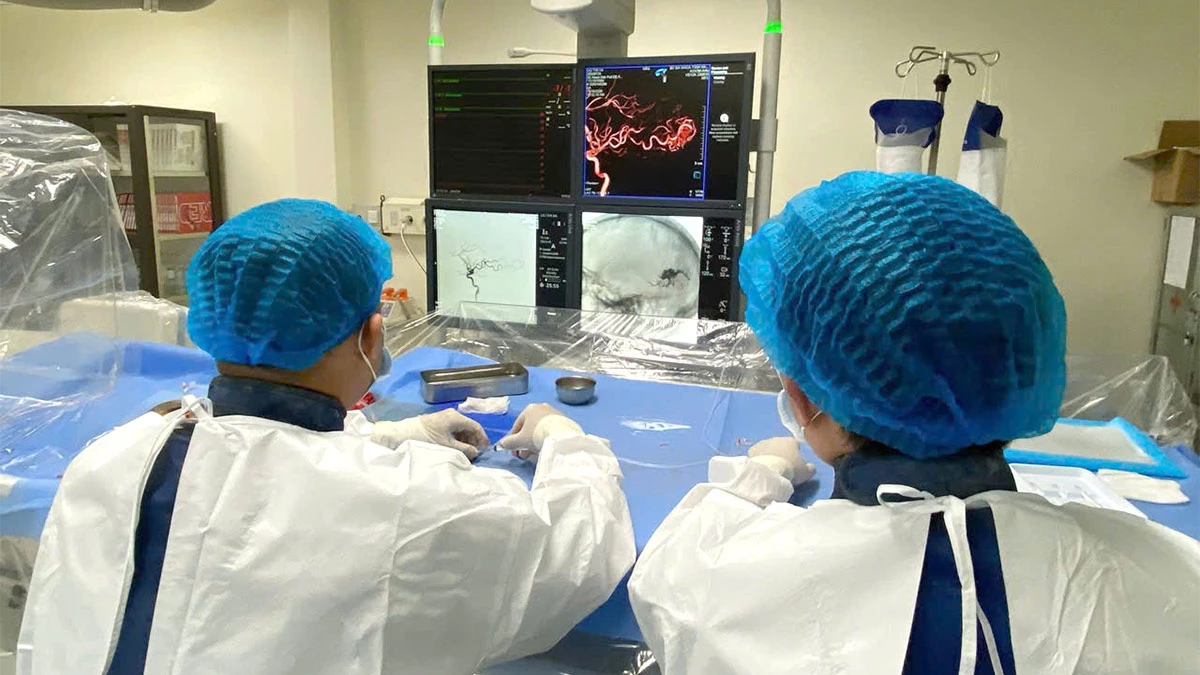 Bệnh viện Đa khoa Hà Giang thực hiện thành công ca nút dị dạng động tĩnh mạch não