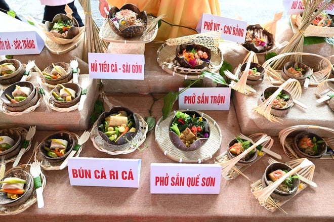 100 món ngon từ gạo, bún vừa lập kỷ lục tại TP HCM có gì hấp dẫn? - Ảnh 5.