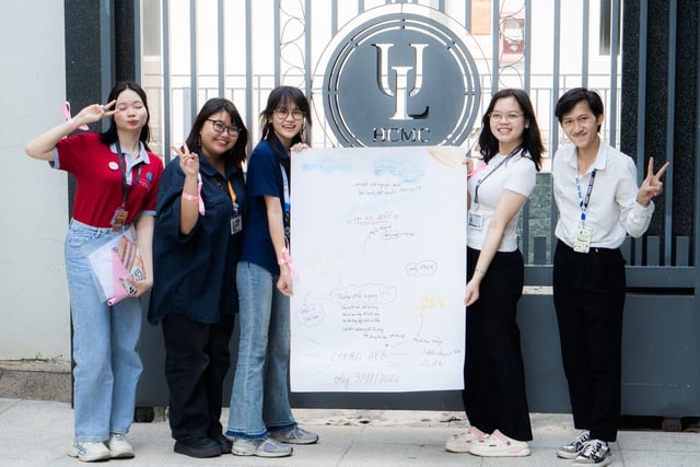 Lời cảm ơn xúc động của chàng sinh viên khuyết tật trong ngày đặc biệt - Ảnh 3.