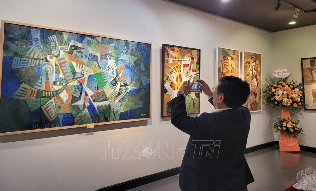 Tôn vinh giá trị di sản qua triển lãm 