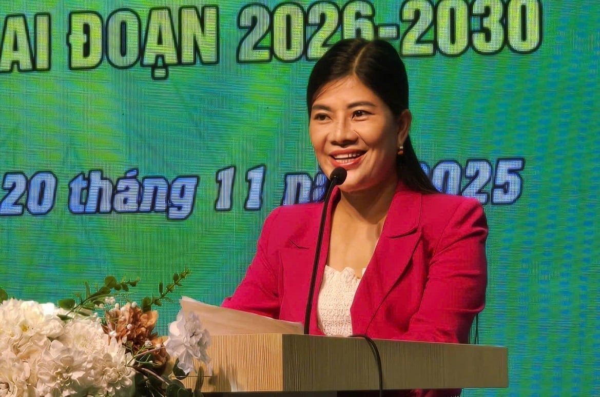 Các chủ thể OCOP chia sẻ kinh nghiệm trong xây dựng, phát triển các sản phẩm OCOP. Ảnh: Hoàng Nghĩa.