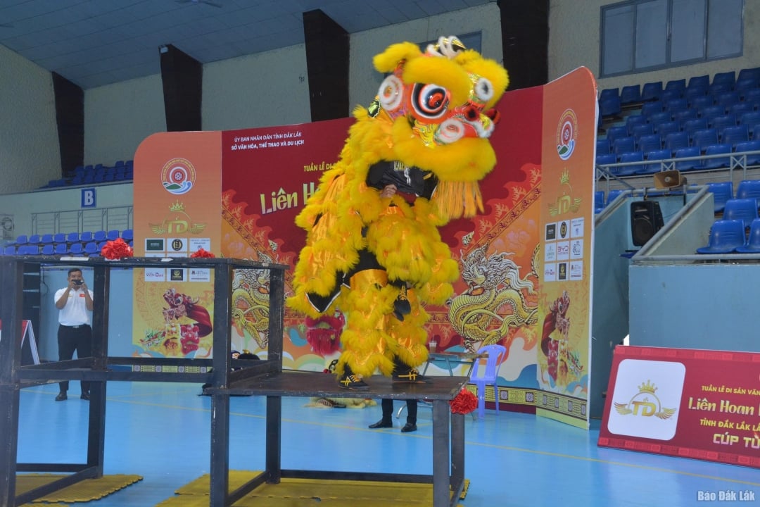 Liên hoan Lân sưu rồng - một trong nội dung ở chương trình lễ hội đường phố phải tạm hoãn.