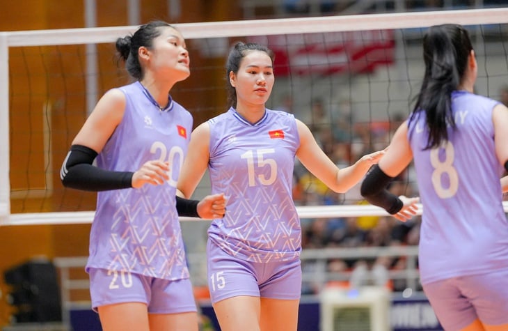Tuyển bóng chuyền nữ Việt Nam đấu giao hữu với nhiều CLB trước SEA Games 33 - Ảnh 1.