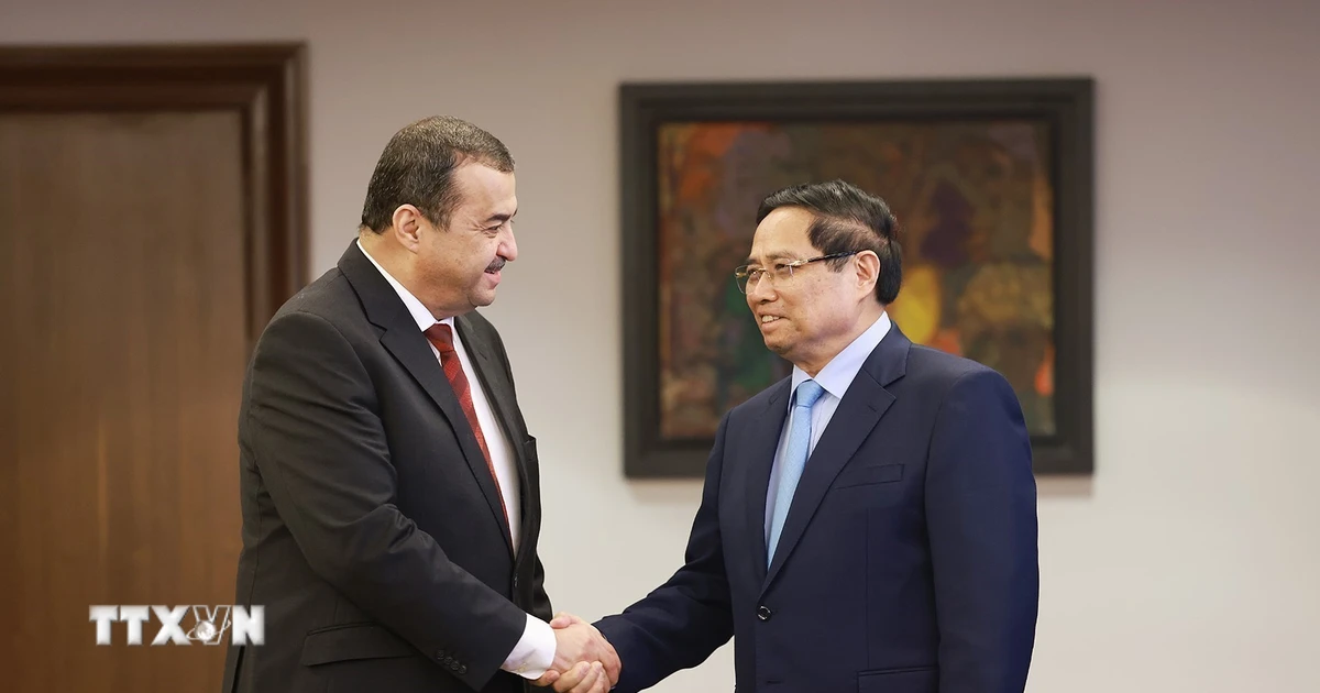 Thủ tướng Phạm Minh Chính tiếp một số Bộ trưởng của Algeria