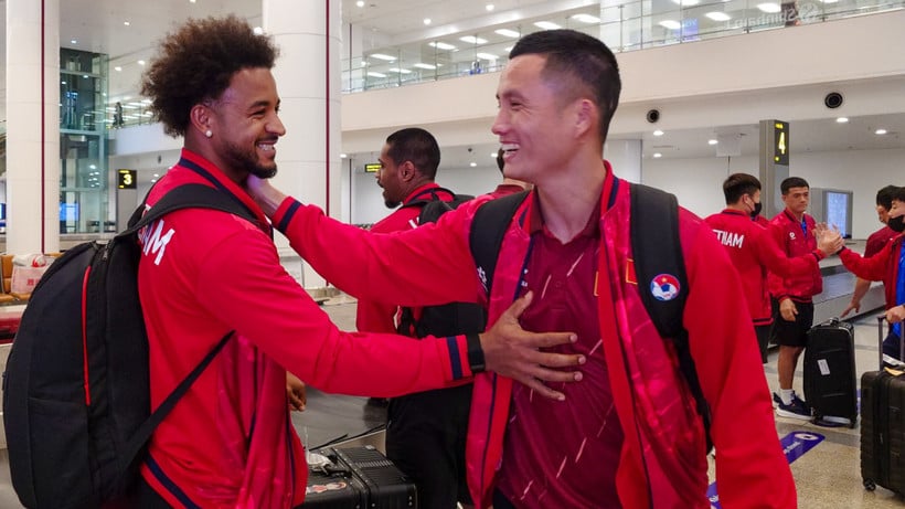 นักเตะกล่าวคำอำลาก่อนเดินทางกลับสโมสรบ้านเกิด (ภาพ: VFF)