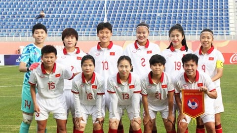 Vietnams damlandslag i fotboll är fortfarande nummer 1 i Sydostasien