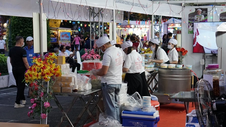 Siết chặt an toàn thực phẩm ở ngày hội món ngon từ bún ở TP.HCM- Ảnh 3.