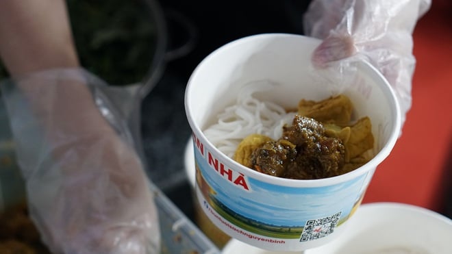 Siết chặt an toàn thực phẩm ở ngày hội món ngon từ bún ở TP.HCM- Ảnh 6.