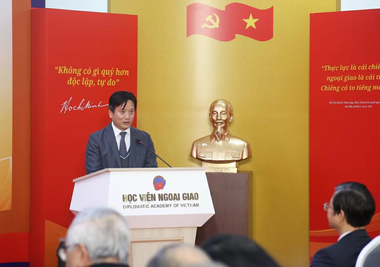 Học viện Ngoại giao tổ chức Triển lãm về Chủ tịch Hồ Chí Minh nhân Ngày Nhà giáo Việt Nam