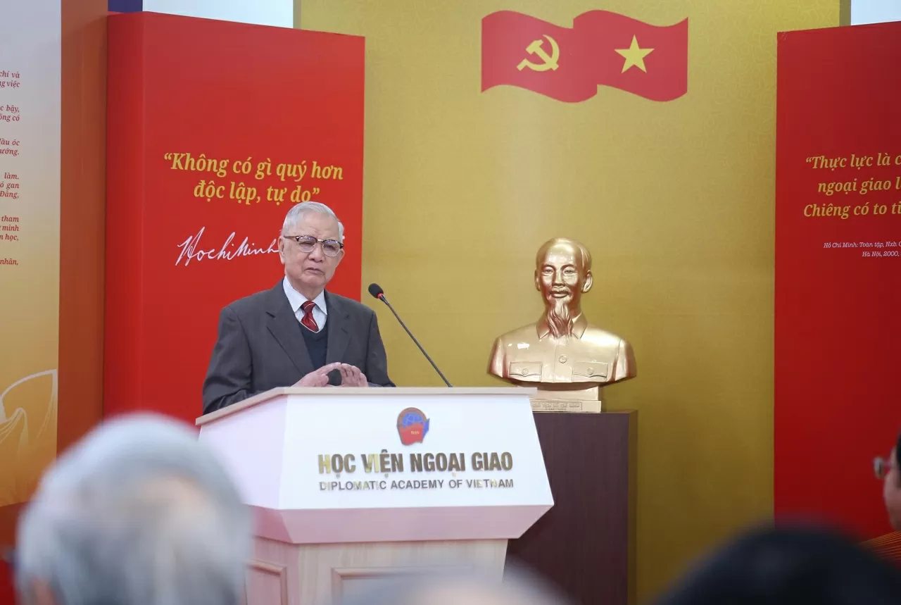 Học viện Ngoại giao tổ chức Triển lãm về Chủ tịch Hồ Chí Minh nhân Ngày Nhà giáo Việt Nam