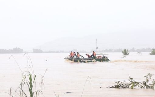 Thời tiết ngày 21/11: Lũ trên các sông từ Huế đến Khánh Hòa đang xuống
