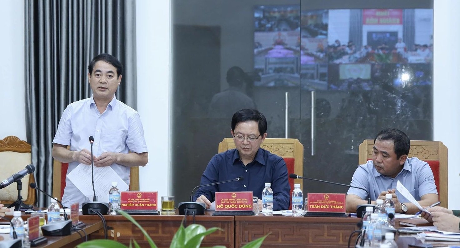 Phó Thủ tướng Hồ Quốc Dũng chỉ đạo Khánh Hòa ứng phó khi lũ vượt mức lịch sử