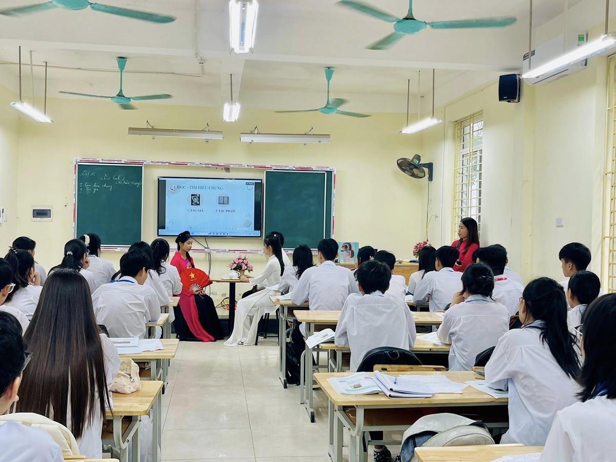 শিক্ষাদানে কৃত্রিম বুদ্ধিমত্তার প্রয়োগের পথিকৃৎ - চূড়ান্ত প্রবন্ধ: ডিজিটাল প্ল্যাটফর্ম ভবিষ্যত তৈরি করে Tiên phong ứng dụng trí tuệ nhân tạo trong giảng dạy - Bài cuối: Nền tảng số kiến tạo tương lai