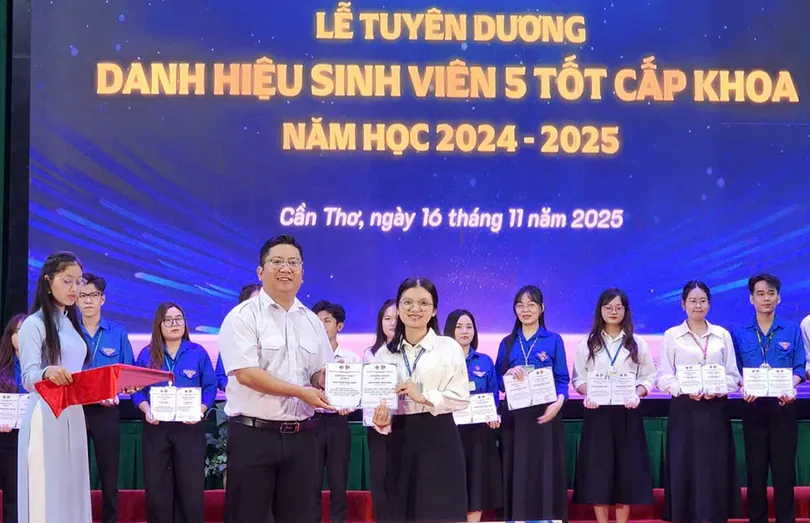 Phấn đấu có 1.500 "Sinh viên 5 tốt" cấp trường