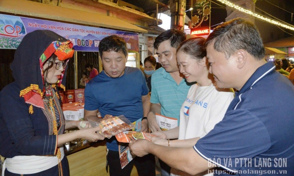 Bảo tàng sống nơi biên viễn