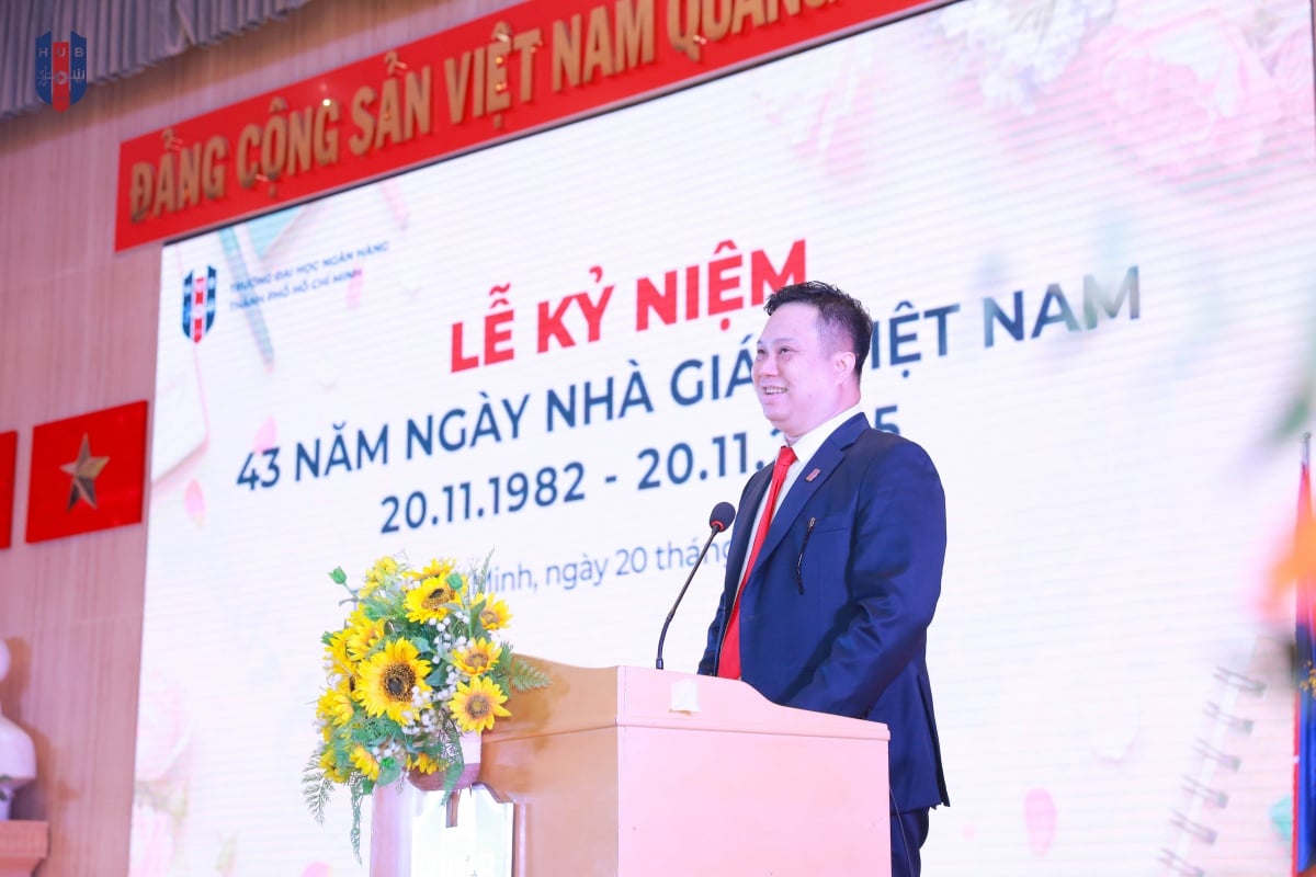 Trường Đại học Ngân hàng TP. Hồ Chí Minh kỷ niệm 43 năm ngày Nhà giáo Việt Nam