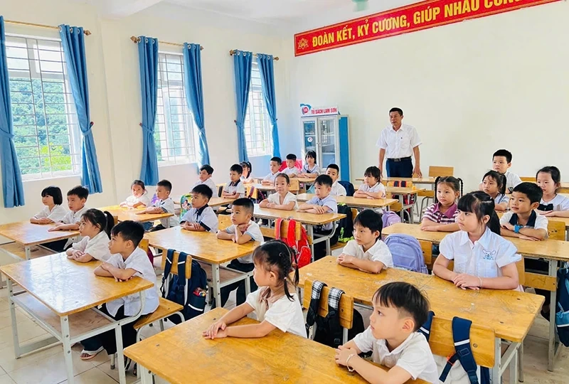 «روشن کردن» حروف (بخش ۲): کسی که در ارتفاعات «حروف می‌کارد»