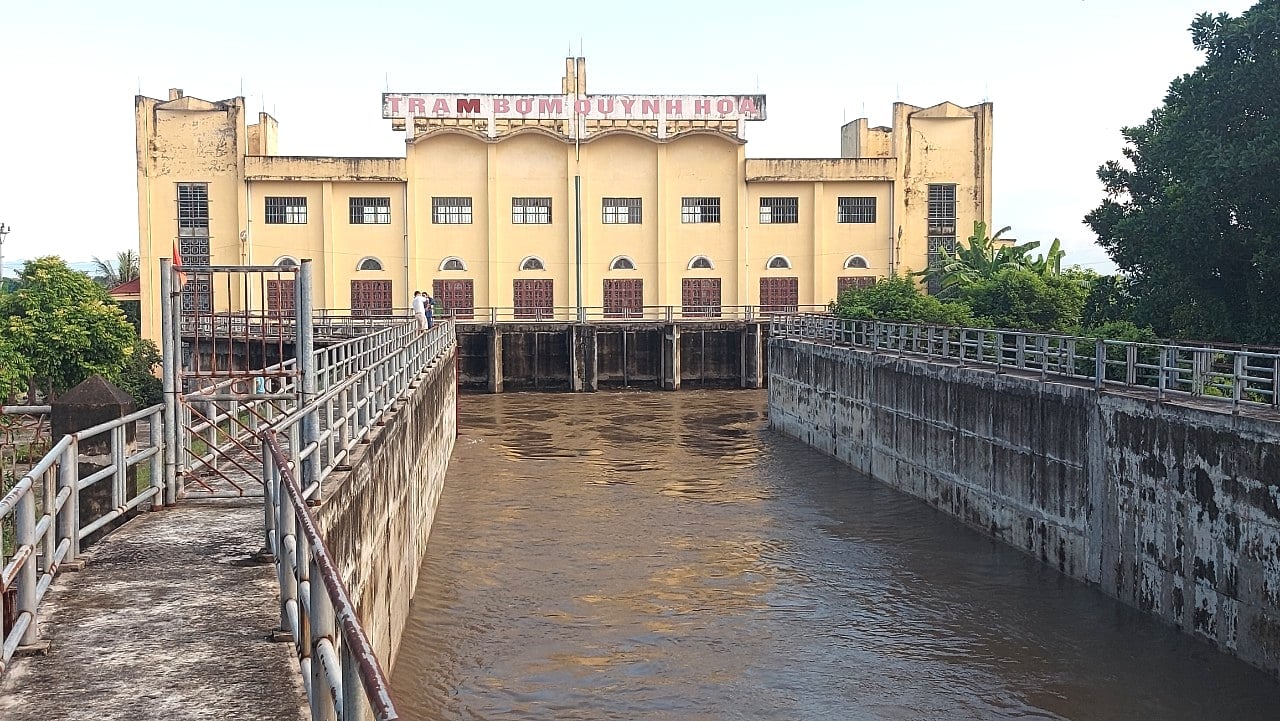 Các trạm bơm được kiểm tra, củng cố thường xuyên nhằm phục vụ công tác tiêu thoát nước. Ảnh: Tiến Trung.