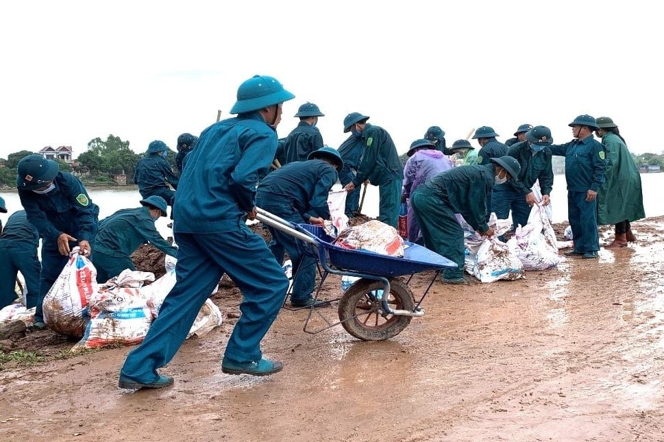 Diễn tập công tác phòng chống thiên tai, tìm kiếm cứu nạn. Ảnh: Tiến Trung.