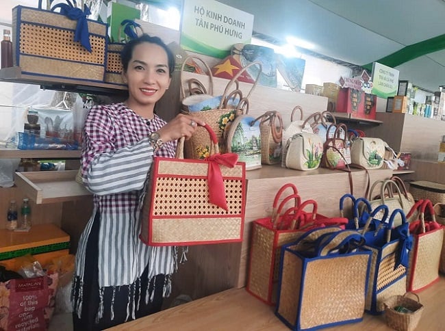 Chuyện giữ hồn nghề ở ‘thủ phủ cỏ bàng’ miền Tây