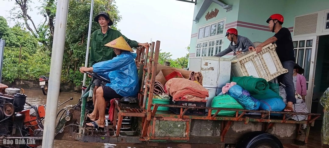 Folk i oversvømte områder