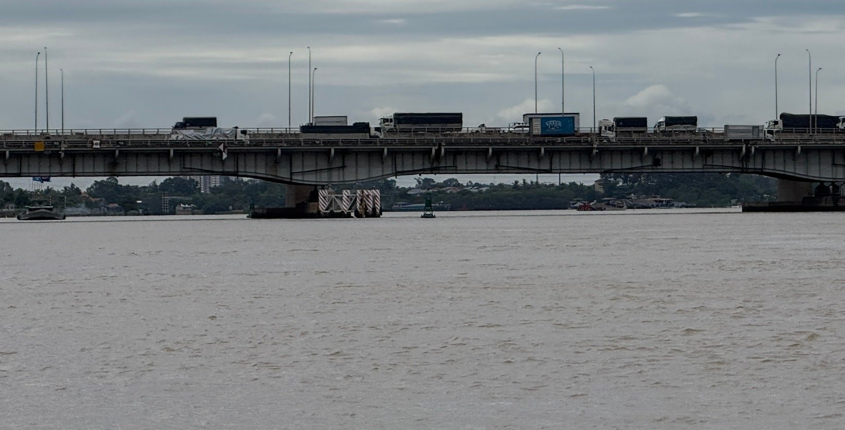 Mực nước trên sông Đồng Nai có nơi vượt mức báo động 2