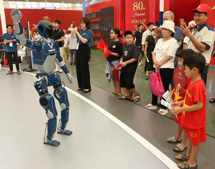 Cần cơ chế để bảo vệ trẻ em trước các mặt trái của AI- Ảnh 1.