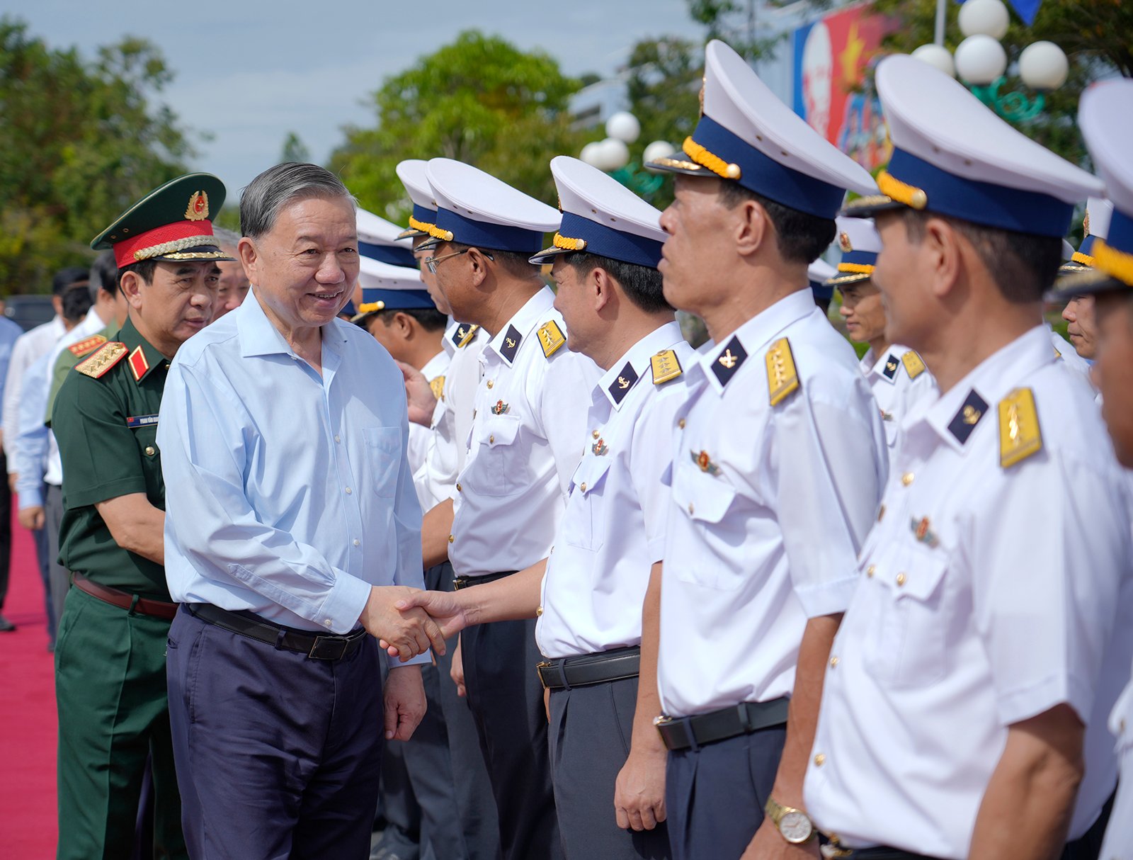 ທ່ານເລຂາທິການໃຫຍ່ To Lam: ເຊື່ອໝັ້ນວ່າ ອານຢາງ ຈະຢືນຢັນທີ່ຕັ້ງຂອງຕົນແມ່ນກຳລັງພັດທະນາຢ່າງຂະຫຍັນຂັນເຄື່ອນຂອງພາກພື້ນ