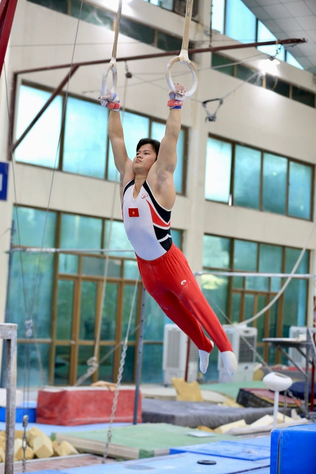 'Hot boy’ thể dục dụng cụ và giấc mơ vàng SEA Games 33: Khi bị Thái Lan làm khó- Ảnh 2.