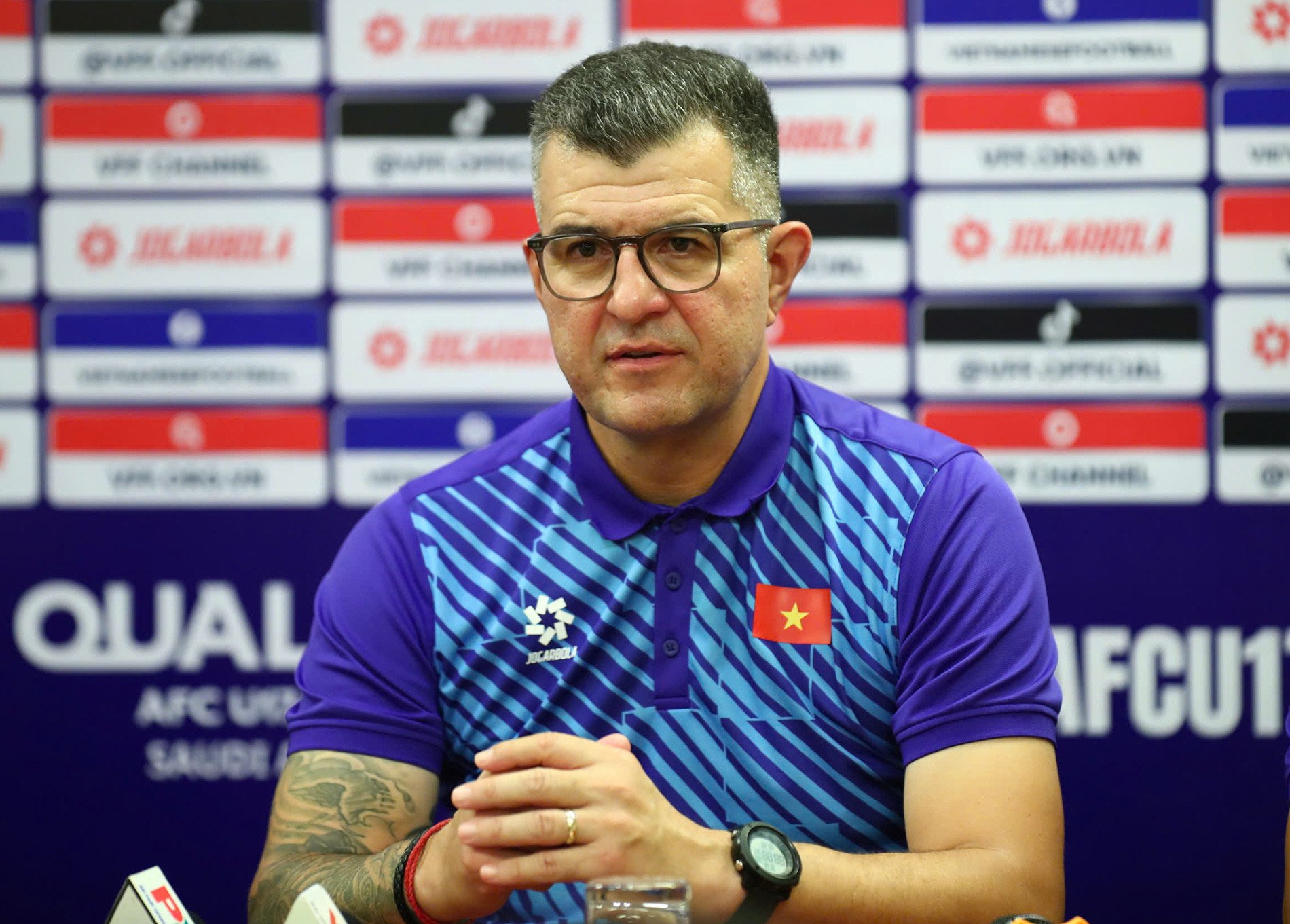 ຄູຝຶກ U17 ຫວຽດນາມ.jpg