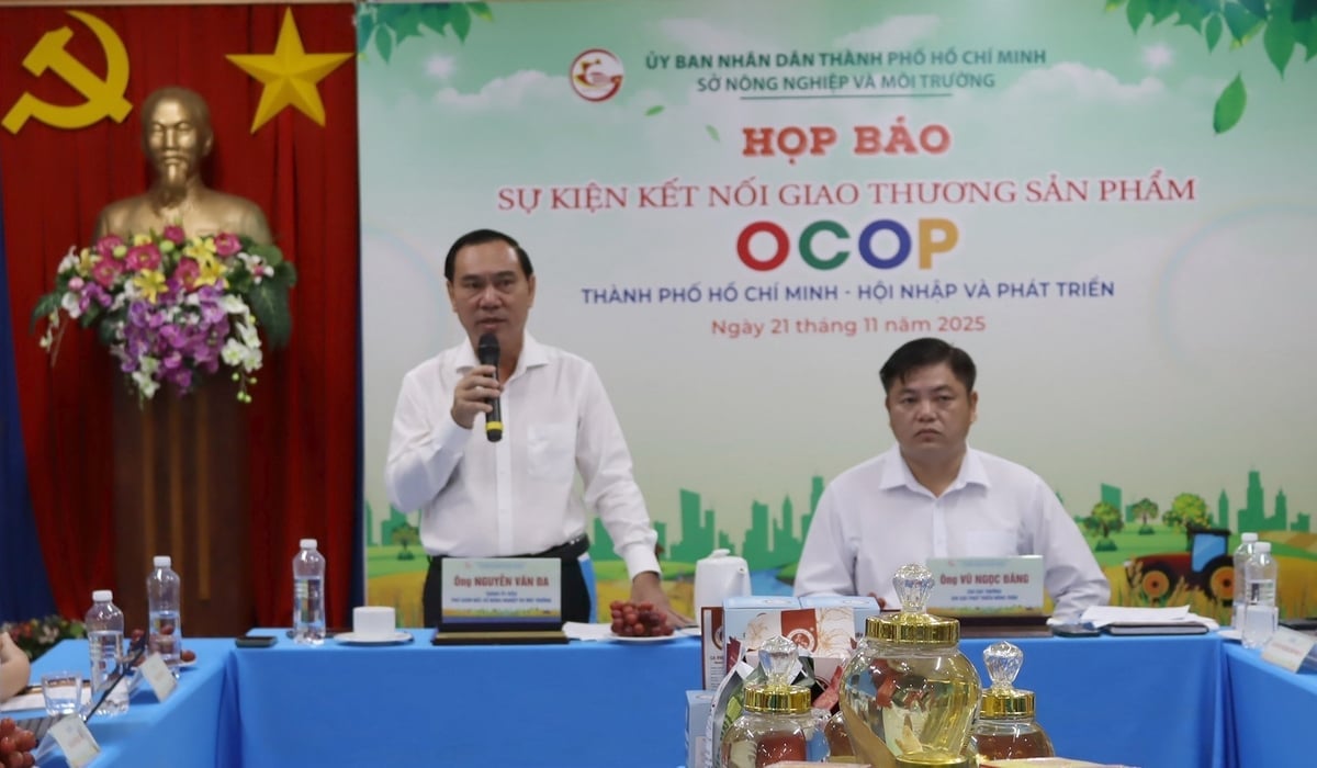 Ông Nguyễn Văn Đa - Thành ủy viên, Phó Giám đốc Sở Nông nghiệp và Môi trường TP.HCM chủ trì buổi họp báo. Ảnh: Tường Tú.