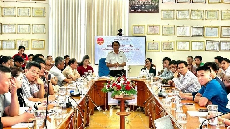 Thuế tỉnh Gia Lai đồng hành cùng hộ kinh doanh chuyển đổi thuế khoán sang kê khai