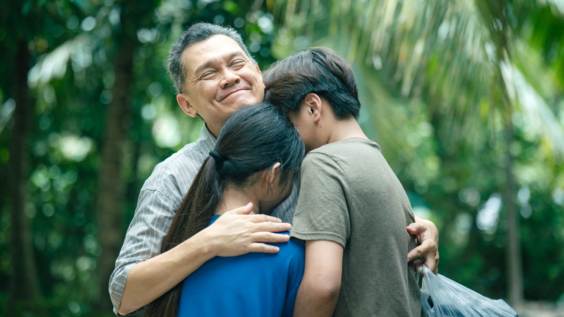 Заслужений художник Хуу Чау у фільмі. (Фото: Galaxy Studio)