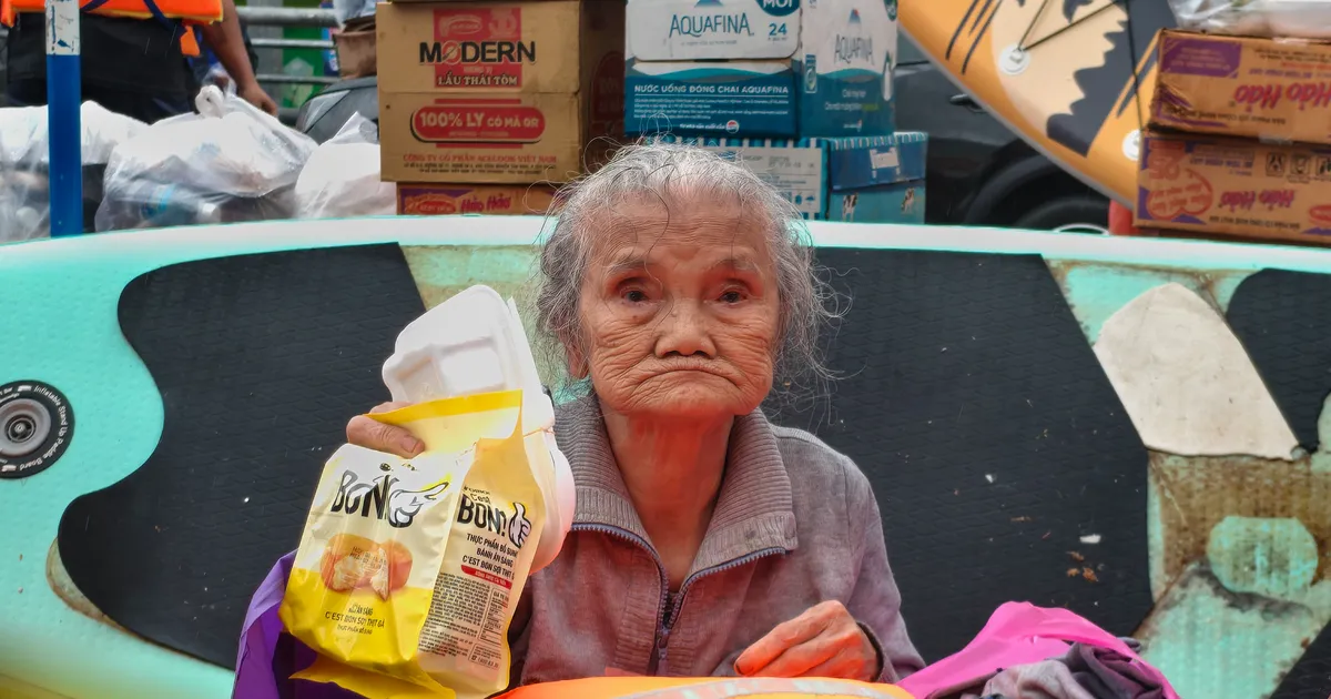 100 giờ quân và dân Khánh Hòa chạy lũ