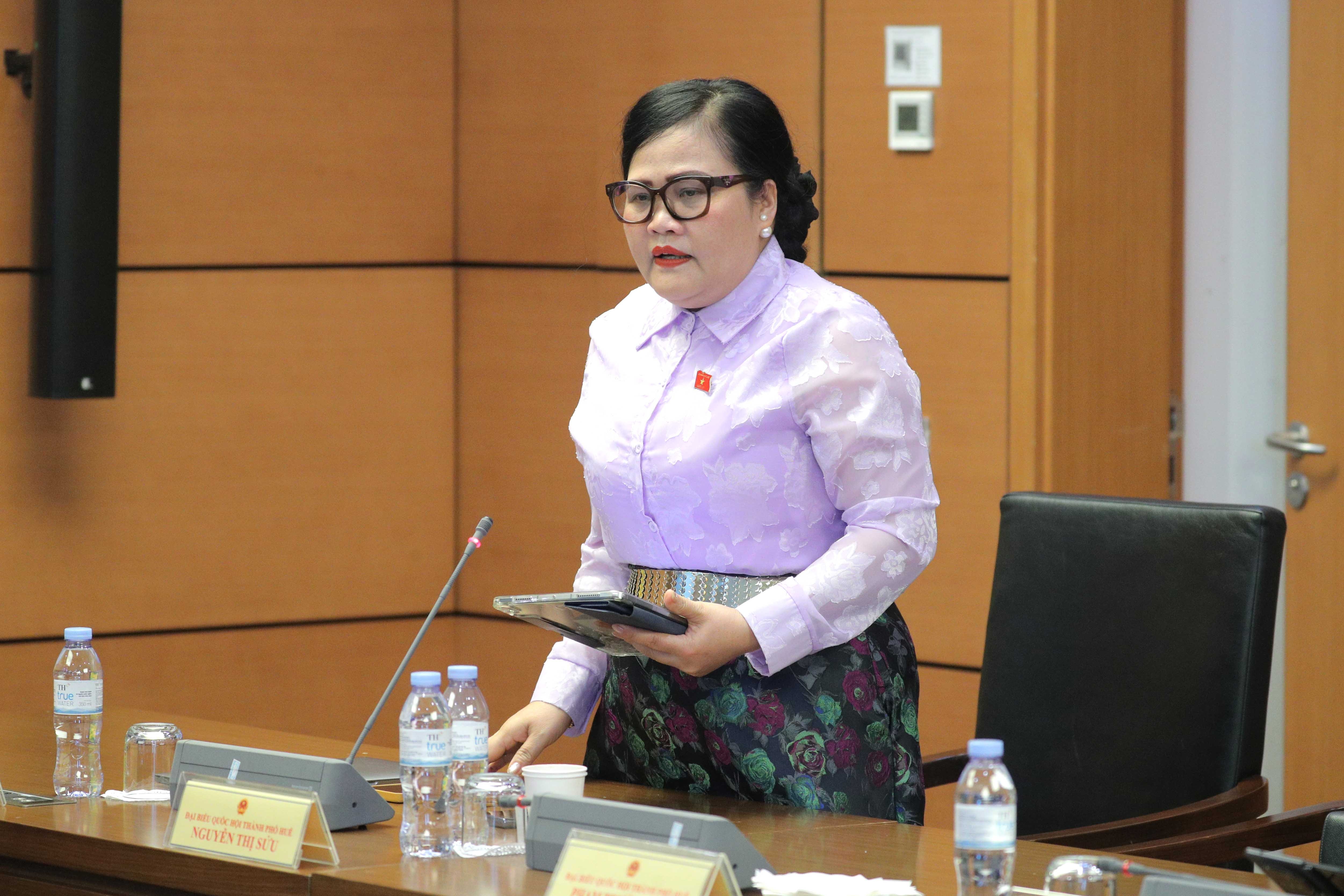 Nasjonalforsamlingsrepresentant Nguyen Thi Suu (Hue)