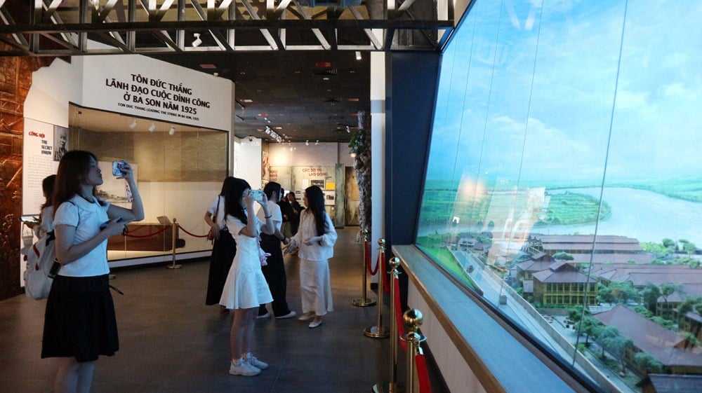 Muzium Ton Duc Thang berunding tentang membina sistem identiti - foto 3