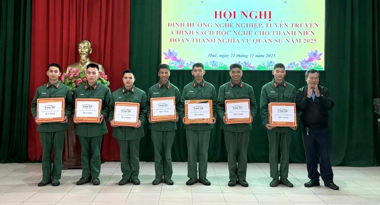 Định hướng nghề nghiệp và tuyên truyền chính sách học nghề cho bộ đội xuất ngũ