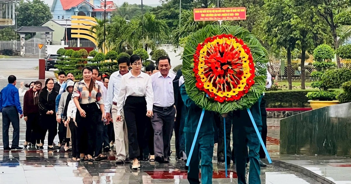 Lễ viếng Nghĩa trang Liệt sĩ trước thềm Đại hội MTTQ tỉnh Lâm Đồng