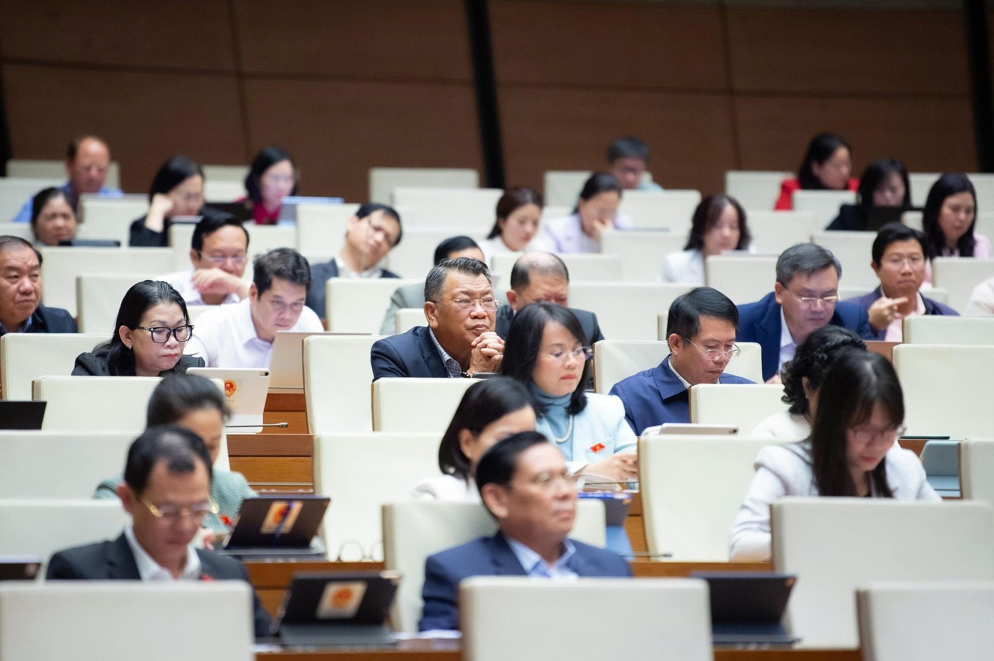 Szükség van egy olyan politikára, amely vonzza a tanulókat a mezőgazdasági ágazat humánerőforrásának fejlesztéséhez - 3. kép. Cần có chính sách thu hút người học để phát triển nhân lực cho lĩnh vực nông nghiệp- Ảnh 3.