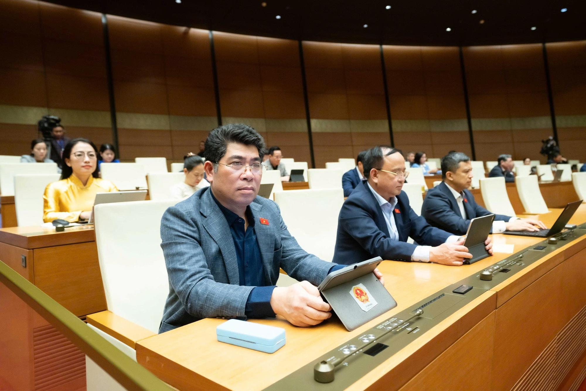 Szükség van egy olyan politikára, amely vonzza a tanulókat a mezőgazdasági ágazat humánerőforrásának fejlesztéséhez - 4. kép. Cần có chính sách thu hút người học để phát triển nhân lực cho lĩnh vực nông nghiệp- Ảnh 4.