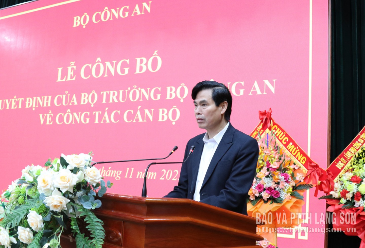 Ο σύντροφος Χοάνγκ Κουόκ Κανχ, Γραμματέας της Επαρχιακής Επιτροπής του Κόμματος Λανγκ Σον, μίλησε στην τελετή.