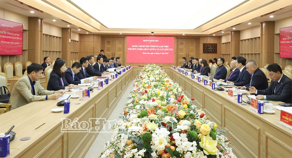 Quang cảnh buổi làm việc.