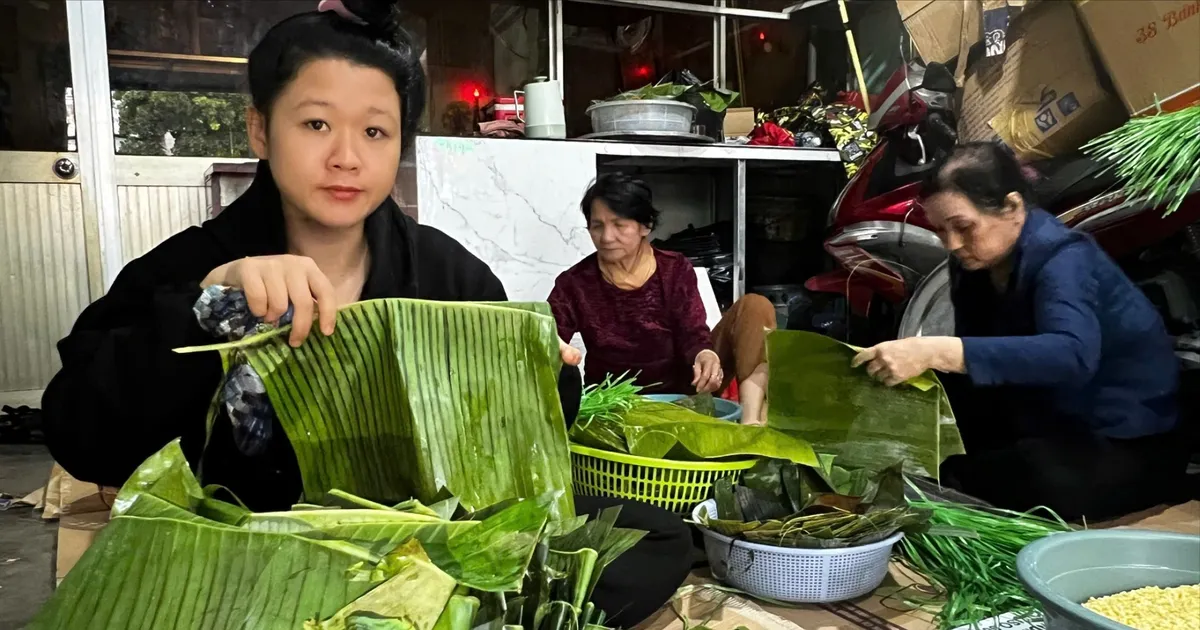 Người dân Quảng Ngãi gói bánh chưng hỗ trợ vùng lũ Gia Lai, Đắk Lắk