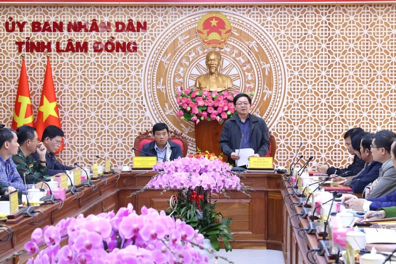 Bảo đảm an toàn tuyệt đối cho dân, tập trung khắc phục nhanh sạt lở sau mưa lũ tại Lâm Đồng- Ảnh 1.