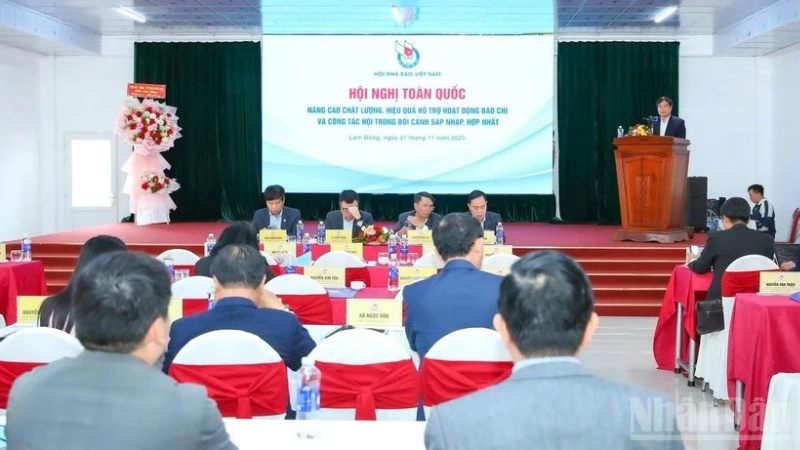 Nhìn nhận khách quan và toàn diện về hoạt động báo chí trong bối cảnh sáp nhập, hợp nhất