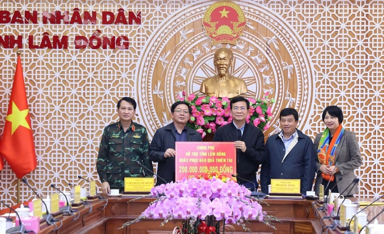 Bảo đảm an toàn tuyệt đối cho dân, tập trung khắc phục nhanh sạt lở sau mưa lũ tại Lâm Đồng- Ảnh 5.