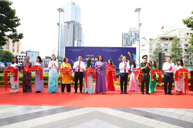 Khai mạc Triển lãm ảnh "Thành phố Hồ Chí Minh vươn mình cùng đất nước qua góc nhìn điện ảnh" - Ảnh 1.