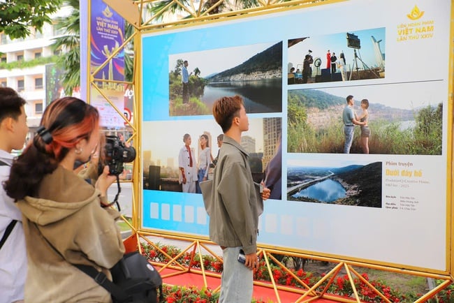 Khai mạc Triển lãm ảnh "Thành phố Hồ Chí Minh vươn mình cùng đất nước qua góc nhìn điện ảnh" - Ảnh 9.